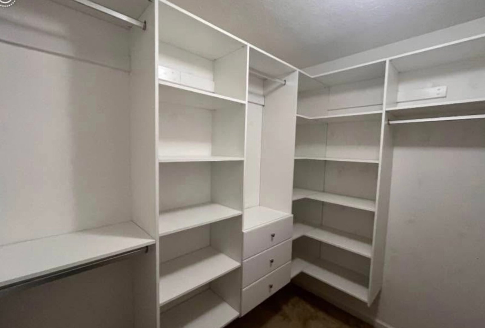 Reach In and Walk In Closets